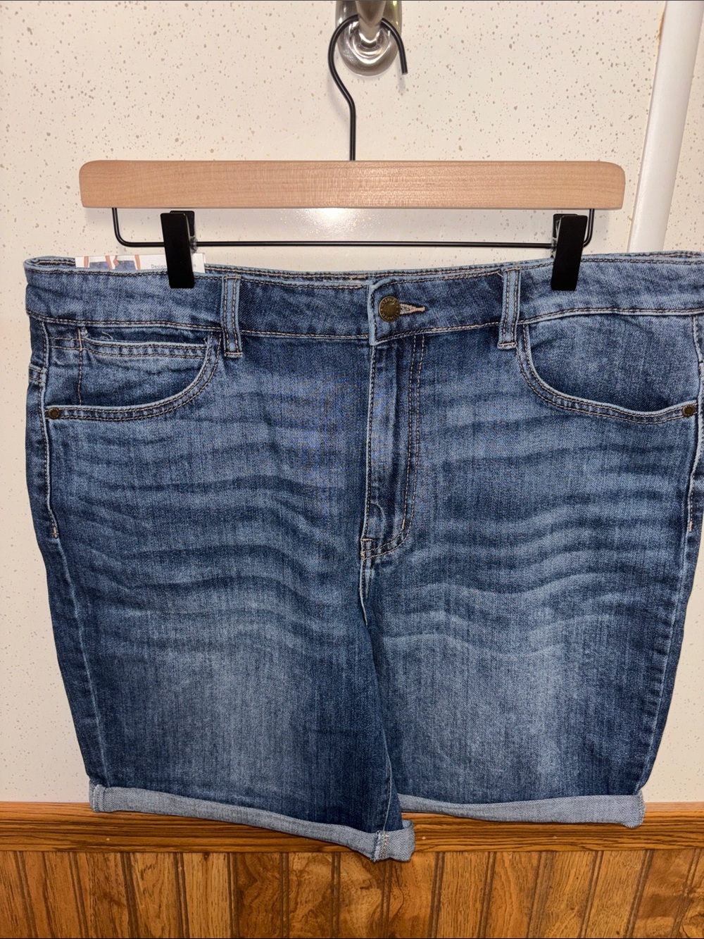 Wrangler - NWT- Women's Dark Blue Denim Jean Shorts (size 14)